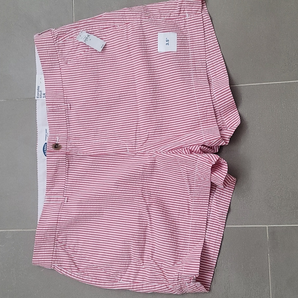 New Old Navy Stripped Shorts